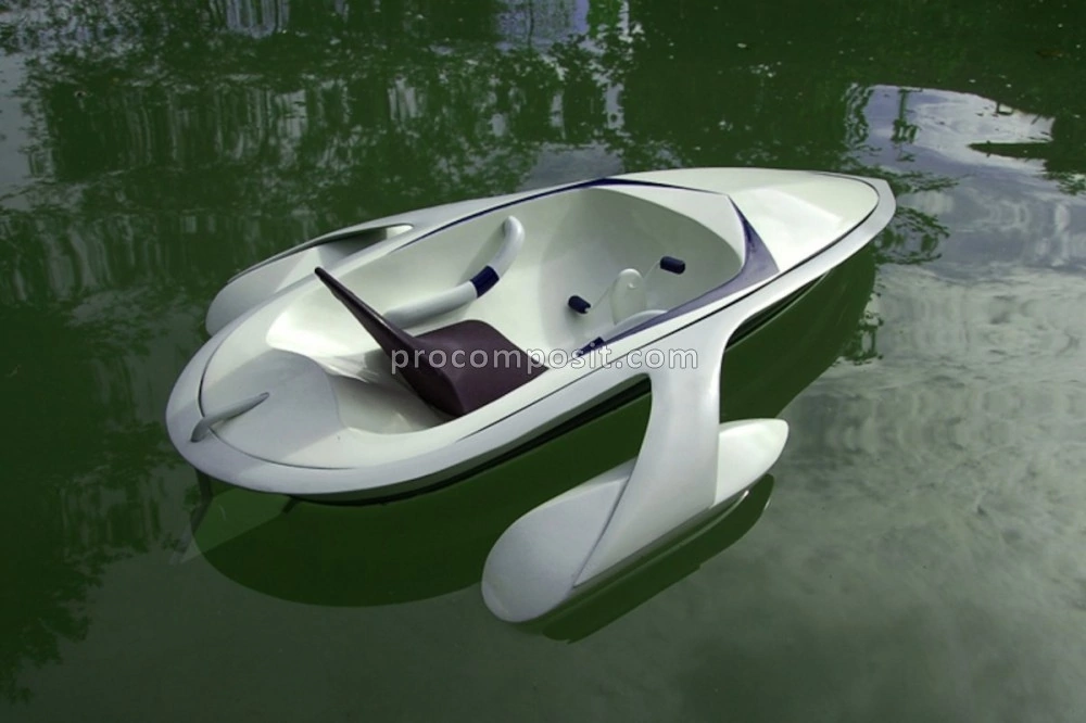 Наше новое достижение! Теперь наша компания изготавливает лодки, катамараны и консоли для лодок из стеклопластика по индивидуальным заказам!